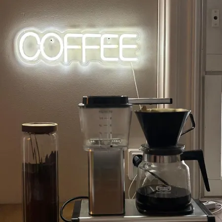 Idyllic In The Heart Of דירה